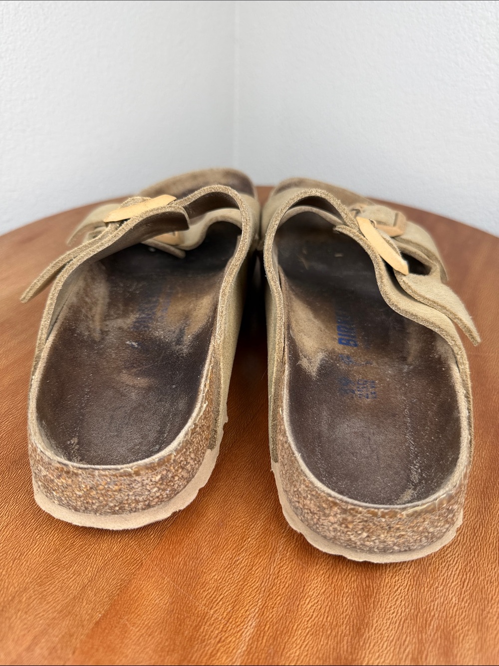 Birkenstock Arizona Sandals USED BEAT UP Size 39/8 Narrow Tan Suede Leather - Picture 5 of 13